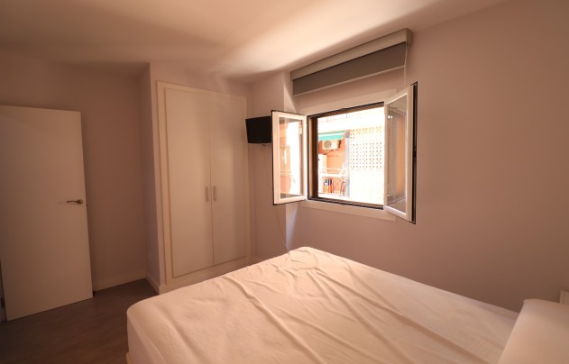 Resale - Apartment - Torrevieja - Playa del Cura