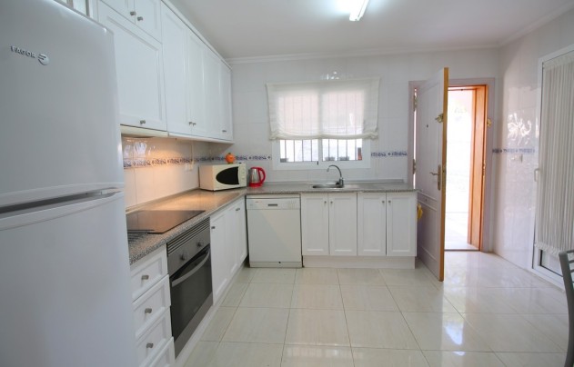 Resale - Villa - Mil Palmeras