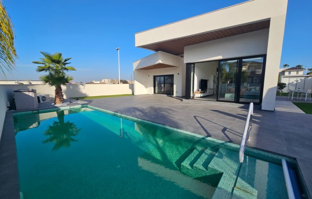 Resale - Villa - Formentera del Segura - Euroroda