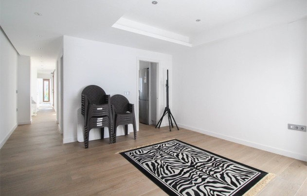 Resale - House - Los Alcazares