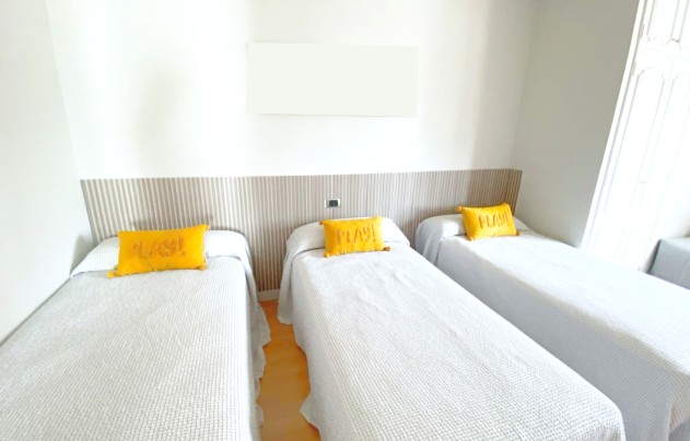 Resale - Villa - Los Alcazares