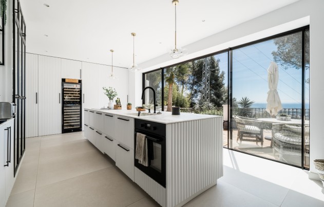 Resale - Villa - Benahavis