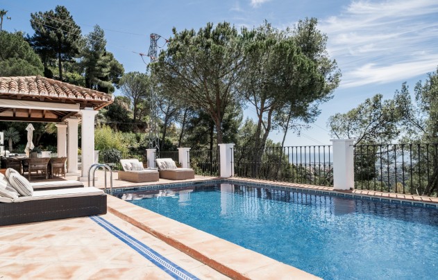 Resale - Villa - Benahavis
