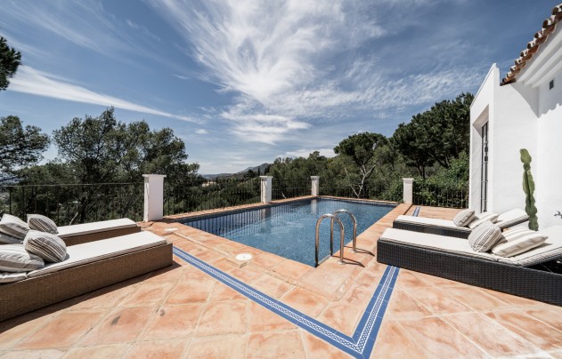 Resale - Villa - Benahavis