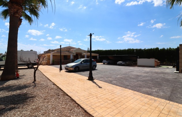 Resale - Villa - Heredades - Heradades