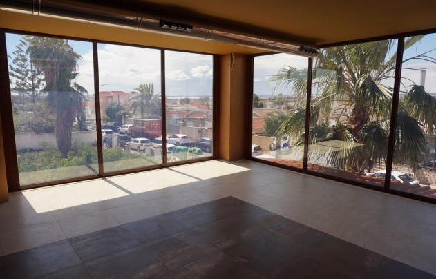 Resale - Commercial - Ciudad Quesada