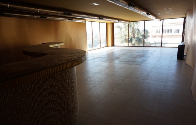 Resale - Commercial - Ciudad Quesada