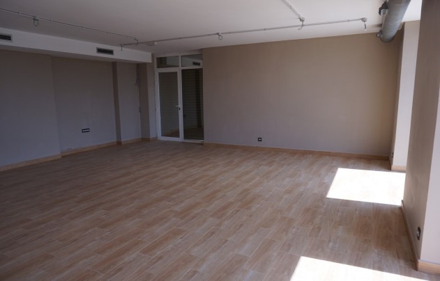 Resale - Commercial - Ciudad Quesada