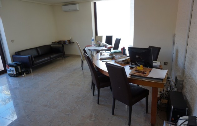 Resale - Commercial - Ciudad Quesada