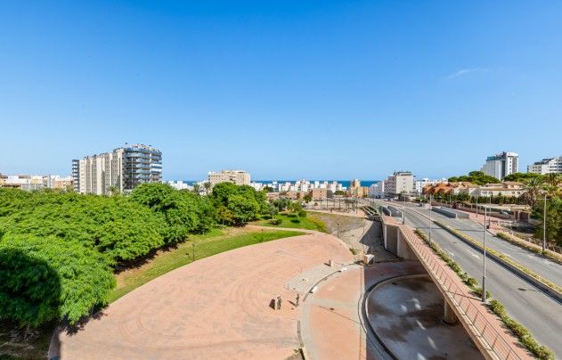 Resale - Apartment - El Campello - El Amerador