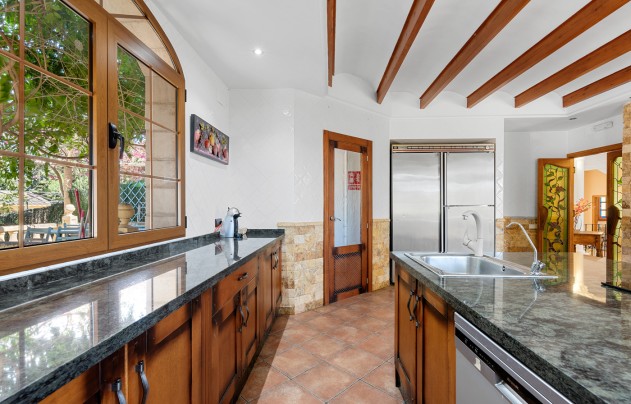 Resale - Villa - Crevillente