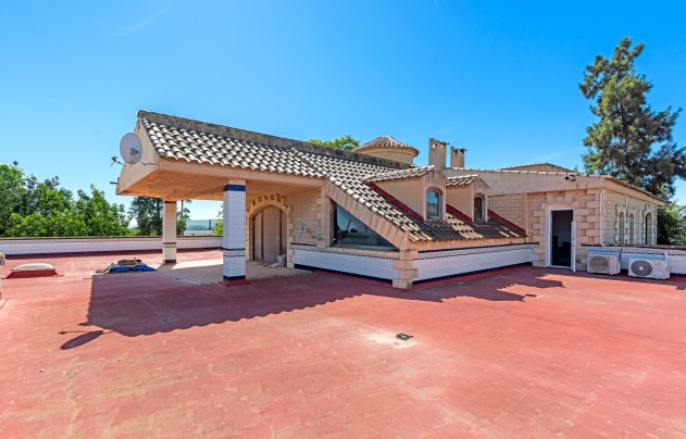 Resale - Villa - Crevillente