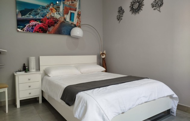 Resale - Villa - Orihuela Costa - Los Dolses