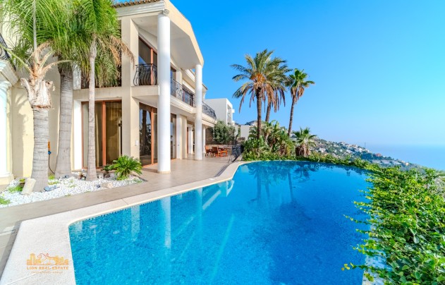 Resale - Villa - Altea