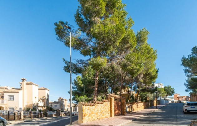 Revente - Villa - Orihuela Costa - Villamartín