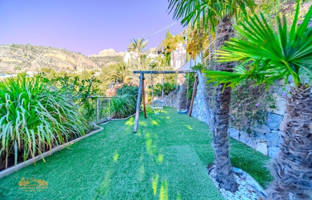 Resale - Villa - Altea