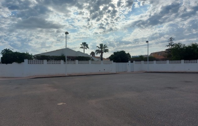 Resale - Villa - La Manga del Mar Menor