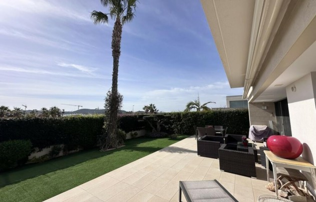 Resale - Villa - Orihuela - Vistabella