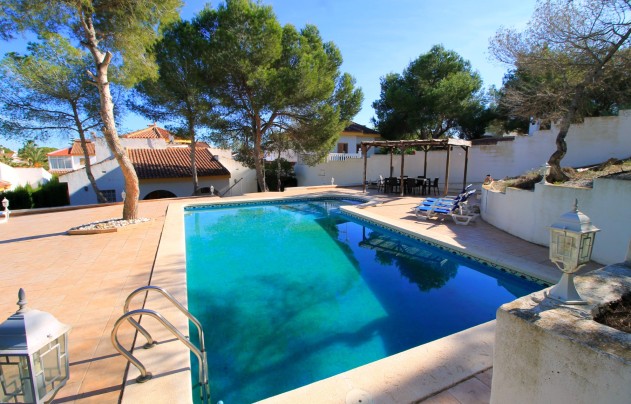 Resale - Villa - Orihuela Costa - Mil Palmeras