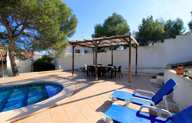 Resale - Villa - Orihuela Costa - Mil Palmeras