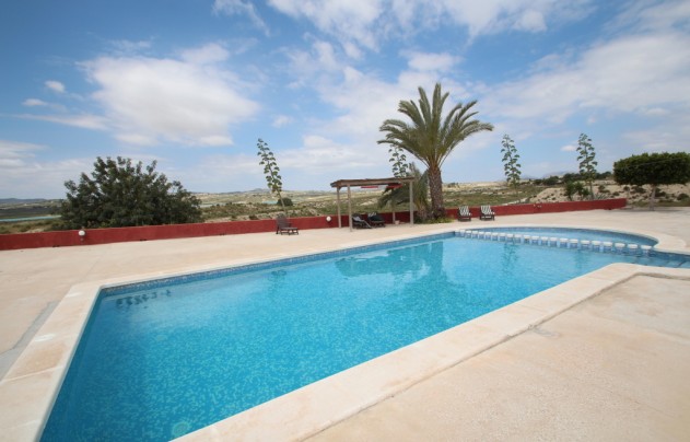 Reventa - Villa - San Miguel de Salinas