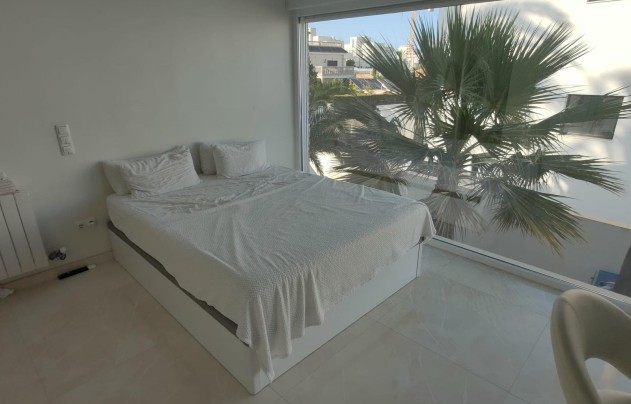 Resale - Villa - Orihuela Costa - La Zenia