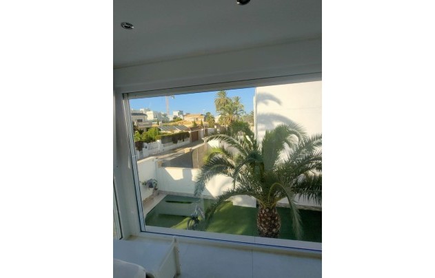 Resale - Villa - Orihuela Costa - La Zenia