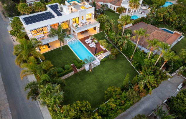 Resale - Villa - Marbella - East Marbella