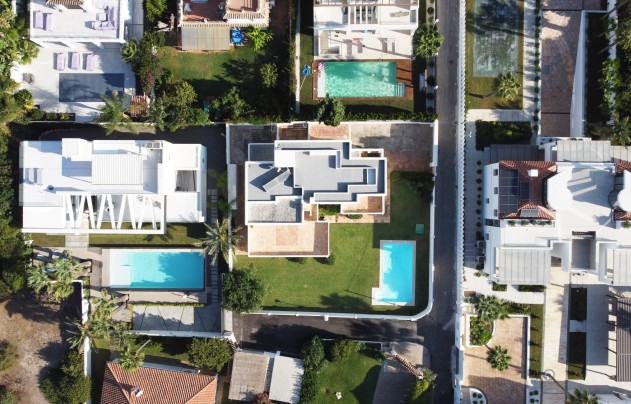 Resale - Villa - Marbella - Las Chapas