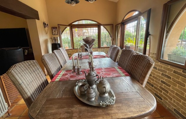 Resale - Villa - La Nucía