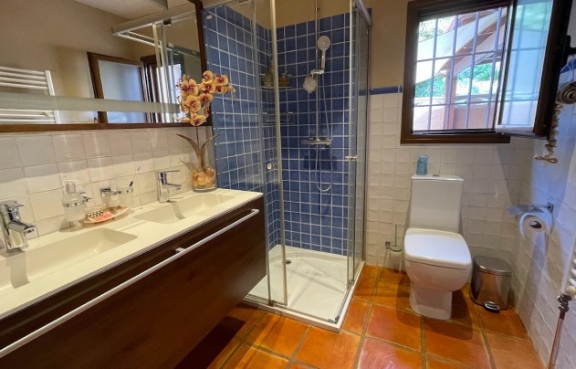 Resale - Villa - La Nucía