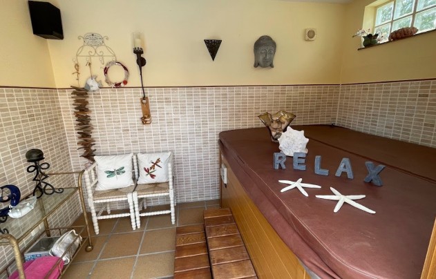 Resale - Villa - La Nucía