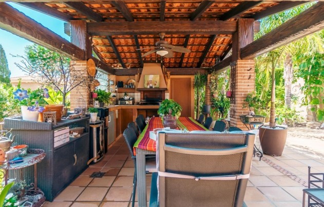 Resale - Villa - La Nucía