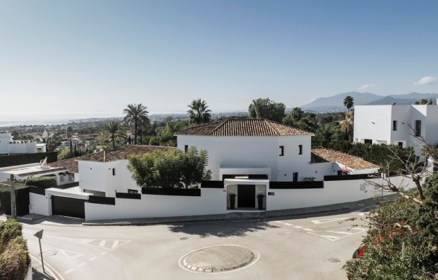 Resale - Villa - Marbella - Nagueles