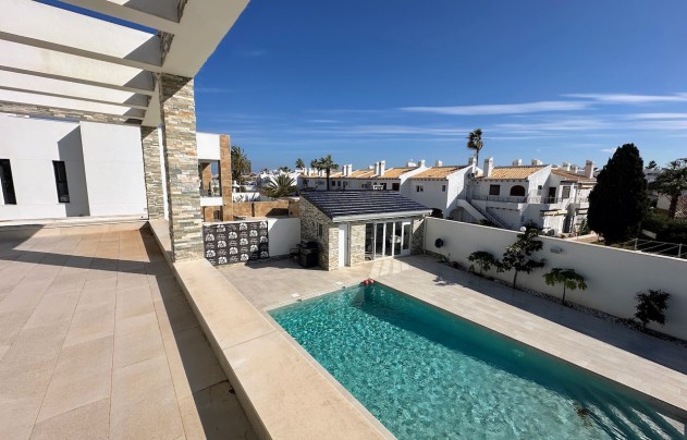 Resale - Villa - Orihuela Costa - La Zenia