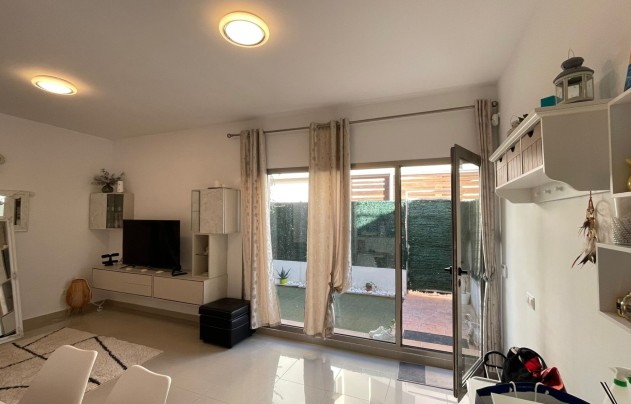 Resale - House - Torrevieja - Punta Prima