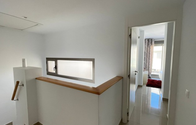 Resale - House - Torrevieja - Punta Prima