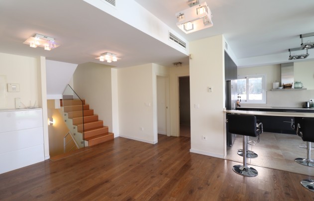 Resale - Villa - La Marina