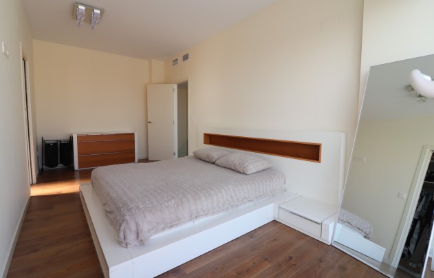 Resale - Villa - La Marina