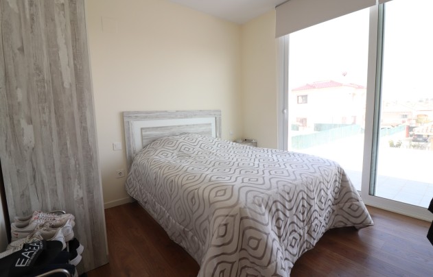 Resale - Villa - La Marina