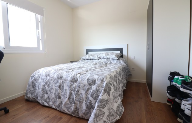 Resale - Villa - La Marina