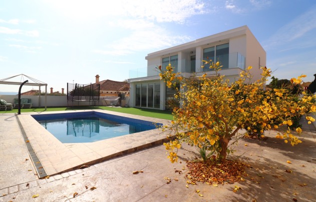 Resale - Villa - La Marina