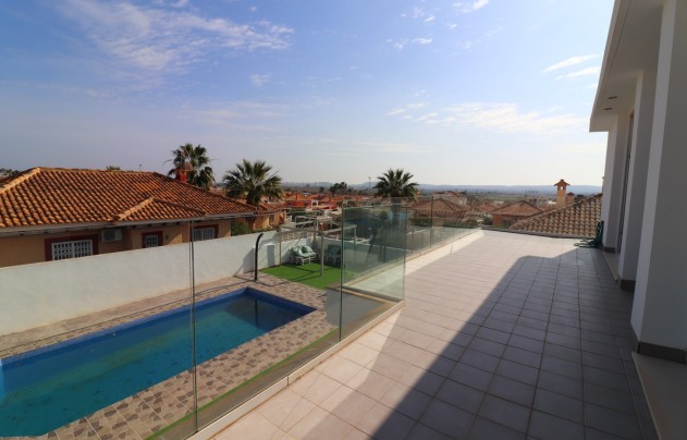 Resale - Villa - La Marina