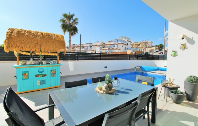 Resale - Villa - Villamartín