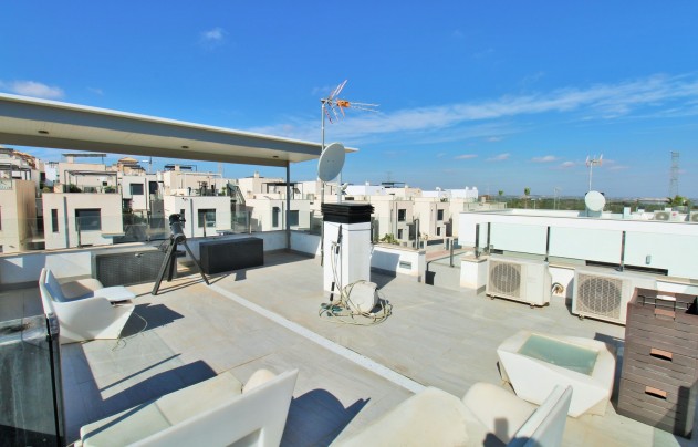 Resale - Villa - Villamartín