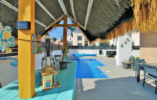 Resale - Villa - Villamartín