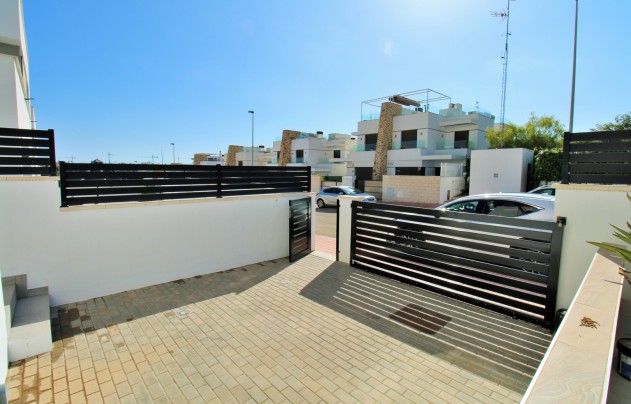 Resale - Villa - Villamartín