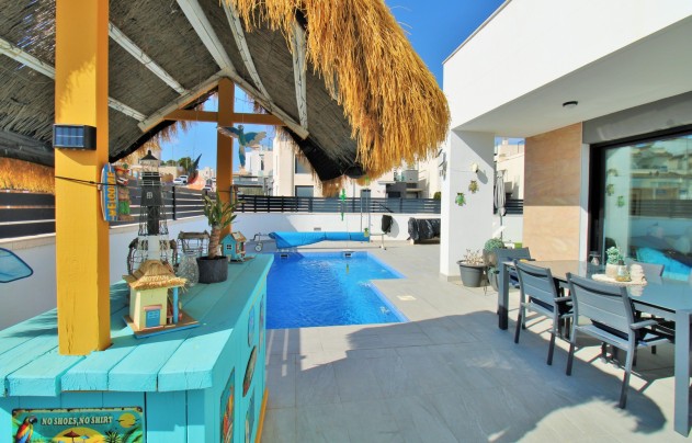 Resale - Villa - Villamartín