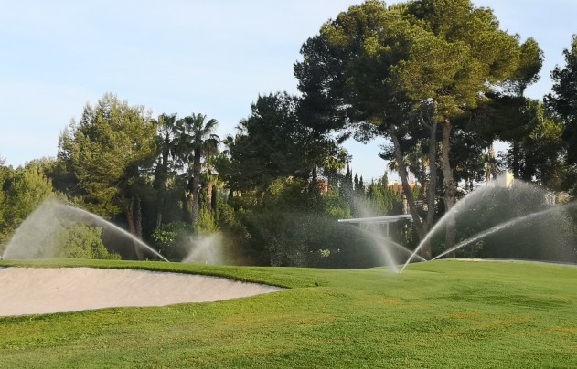 Resale - Villa - Villamartín