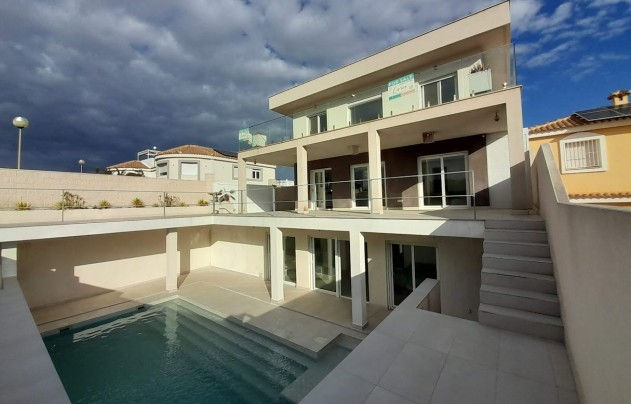 Resale - Villa - Gran Alacant
